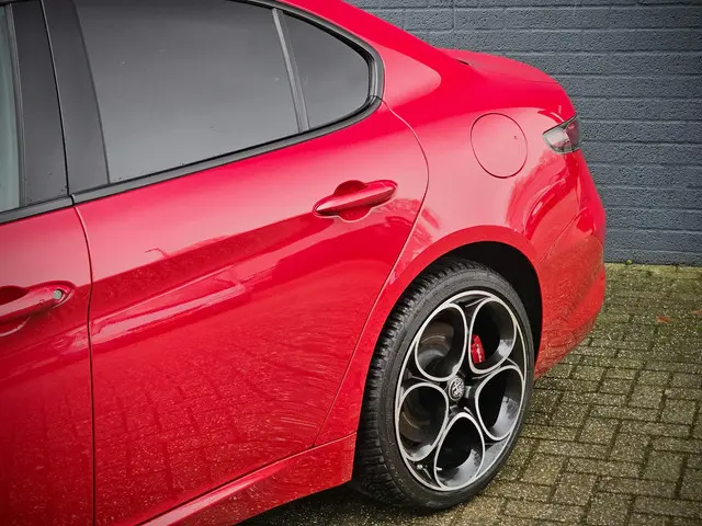 Alfa Romeo Giulia 2.0 T GME AWD Veloce 2024 Benzine 10