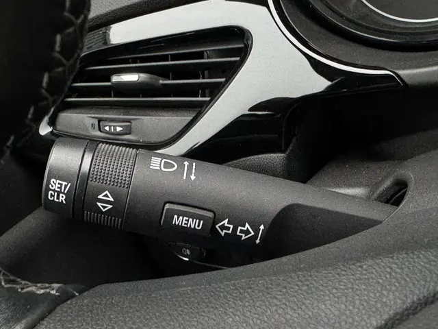 Opel Corsa 1.4 Edition 2017 Benzine 11