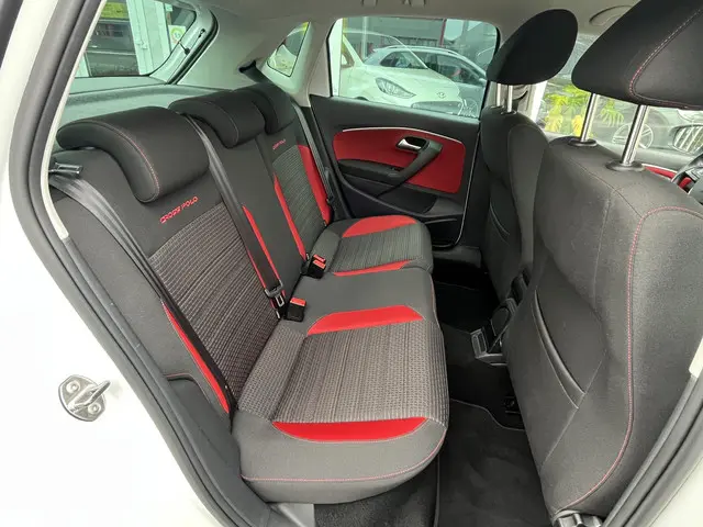 Volkswagen Polo 1.2 TSI Cross 2014 Benzine 29