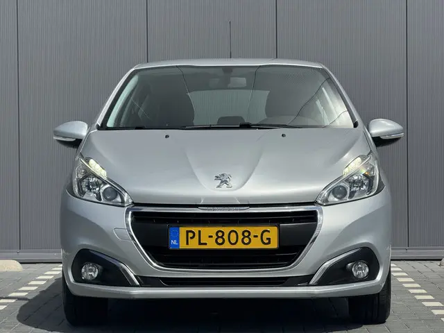 Peugeot 208 1.2 PureTech Blue Lion 2017 Benzine 18