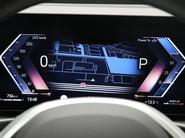 BMW 3 Serie Touring 318i 2024 Benzine 16