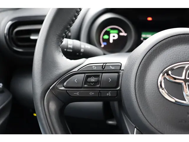 Toyota Yaris 1.5 Hybrid Dynamic 2021 Hybride Benzine 13