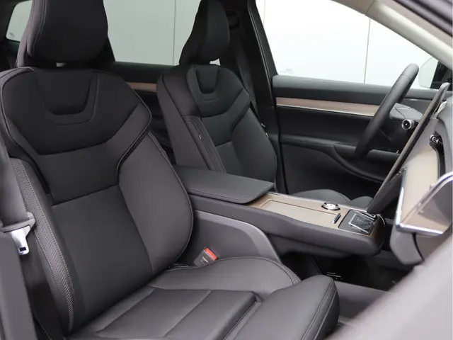 Volvo EX90 Twin Motor Ultra 7P 111kWh 2025 Elektrisch 31