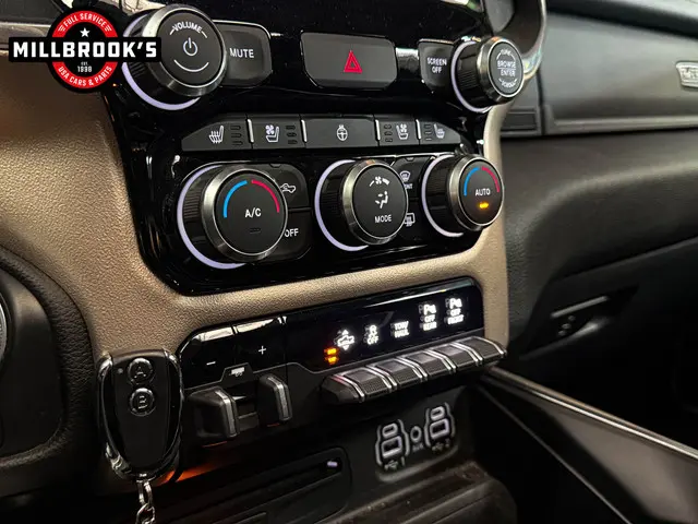 Dodge Ram 1500 5.7 V8 Laramie 2018 LPG/Gas 15