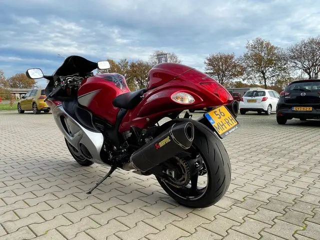 Suzuki GSX Sport R 1300 Hayabusa 2017 Benzine 6