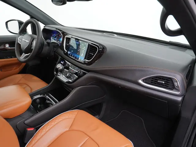 Chrysler Pacifica 3.6 V6 Hybrid 2023 Benzine 54