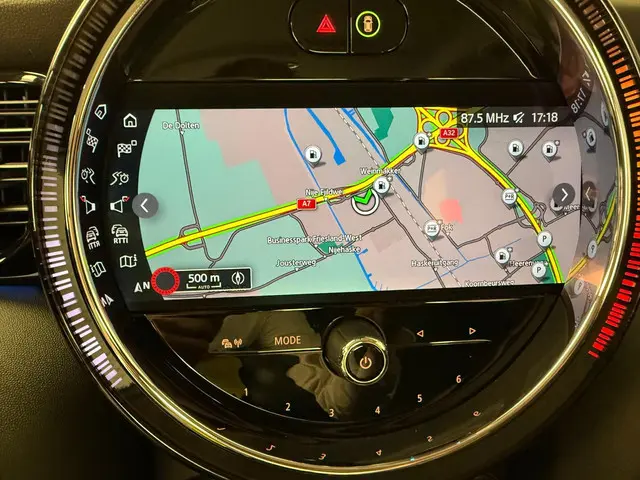 MINI 5-Deurs Cooper 2023 Benzine 35