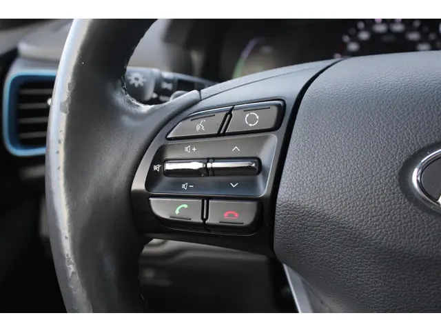 Hyundai IONIQ 1.6 GDi Premium 2018 Hybride Benzine 20