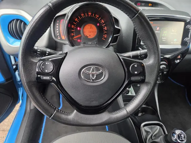 Toyota Aygo 1.0 VVT-i X-cite SPORT 2016 Benzine 16