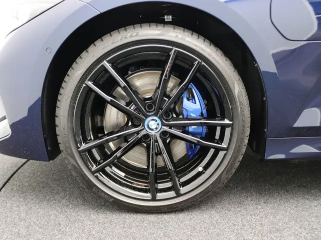 BMW 3 Serie Touring 320e 2025 Hybride Benzine 8