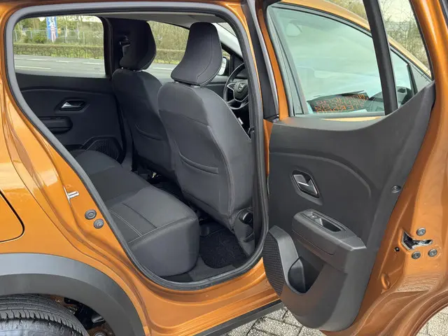 Dacia Sandero Stepway 1.0 TCe 90 Comfort 2021 Benzine 18