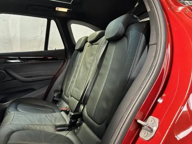 BMW X1 sDrive20i Orange Edition II 2018 Benzine 25
