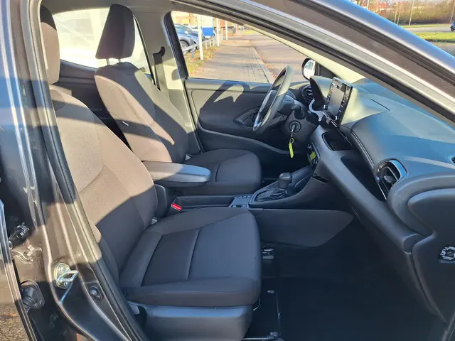 Mazda 2 Hybrid 1.5 CLIMA 2023 Hybride Benzine 13