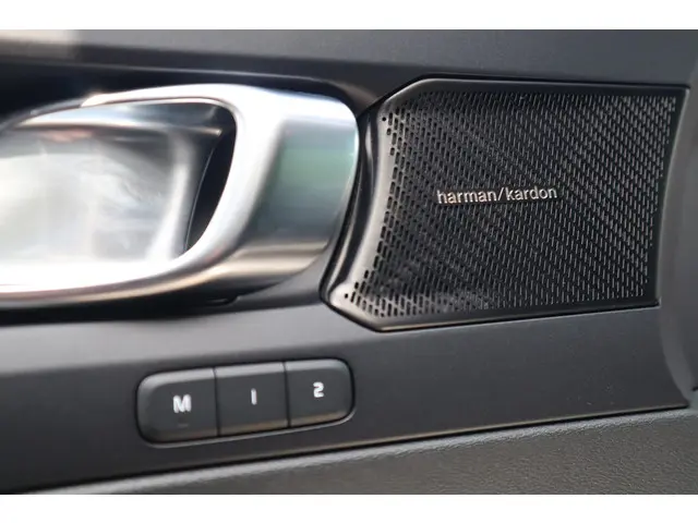 Volvo XC40 Recharge P8 AWD R-Design 2020 Elektrisch 16