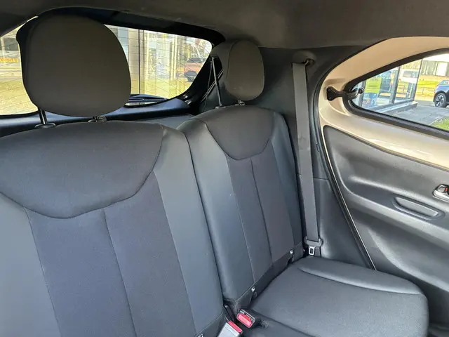 Toyota Aygo X 1.0 VVT-i MT Envy 5-Deurs 2023 Benzine 14