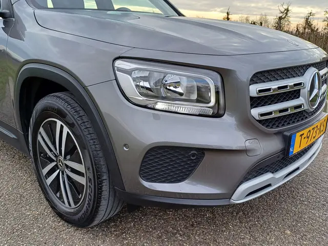 Mercedes-Benz GLB 200 Premium Plus 2022 Benzine 16