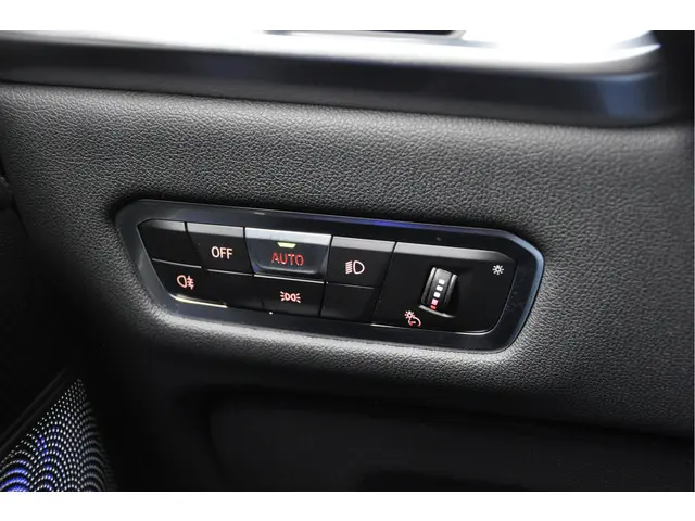 BMW X7 M60i xDrive 2022 Hybride Benzine 40