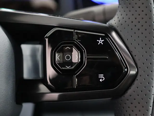 Lynk & Co 08 1.5 More 2025 Hybride Benzine 22