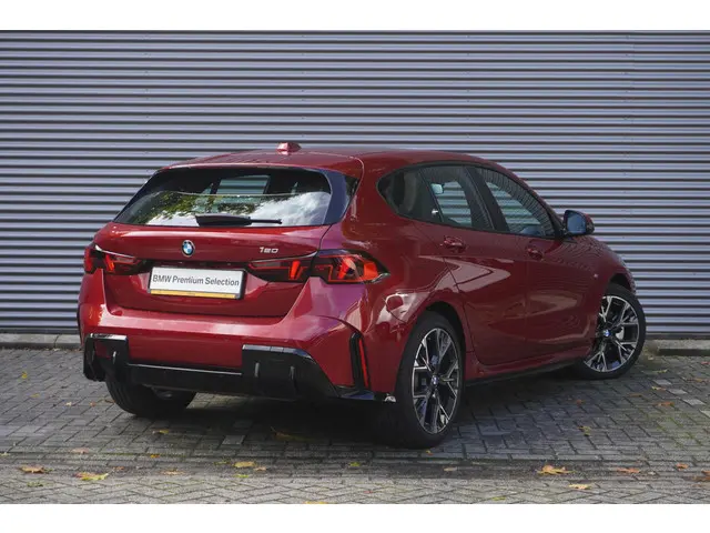 BMW 1 Serie 120 2025 Benzine 2