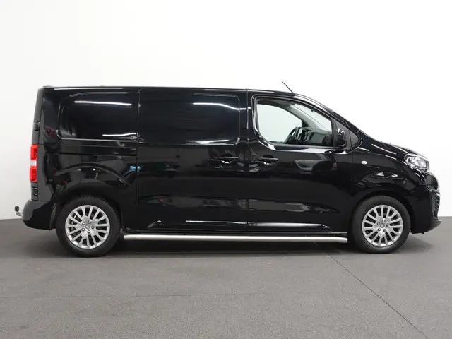Peugeot Expert 1.5 BlueHDI L2 2023 Diesel 36