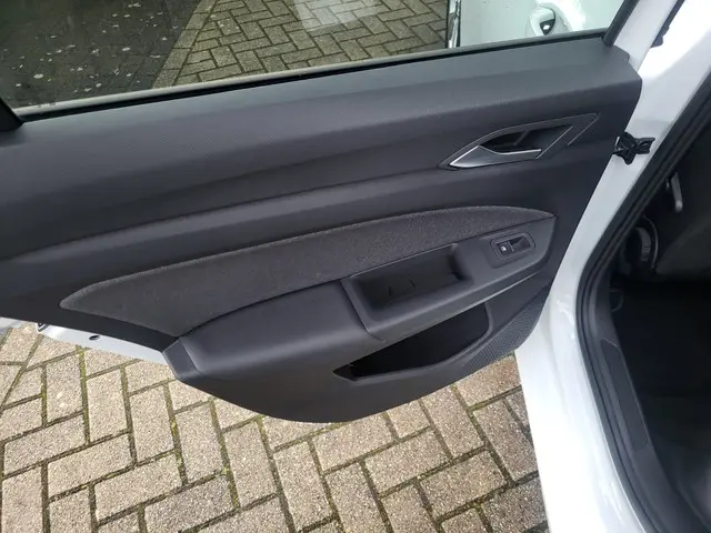 Volkswagen Golf 1.5 TSI Oranje Edition 2025 Benzine 10