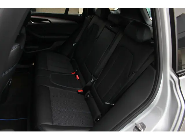 BMW X3 xDrive20i 2019 Benzine 18