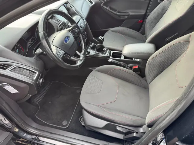 Ford Focus 1.0 Ambiente ST LINE!! 2015 Benzine 11