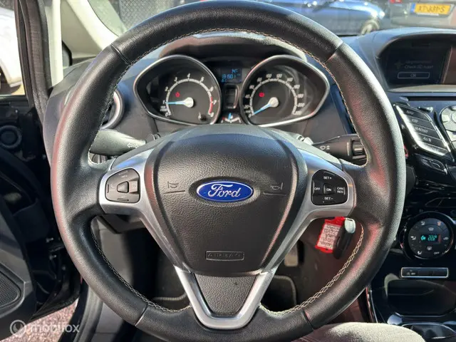 Ford Fiesta 1.0 EcoBoost Titanium 2015 Benzine 14