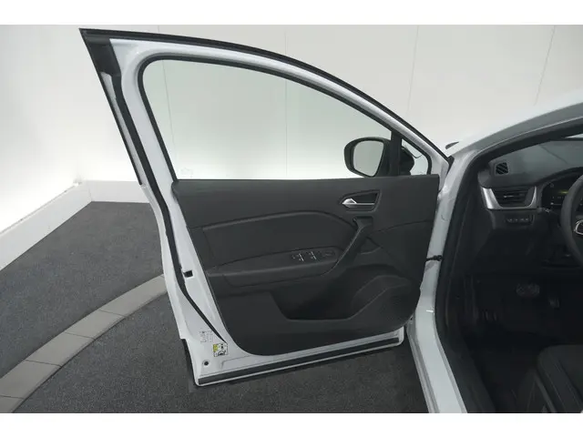 Renault Captur Mild Hybrid 160 Evolution 2024 Benzine 65