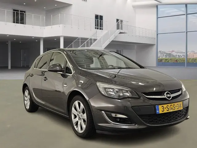 Opel Astra 2