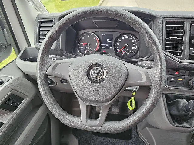 Volkswagen Crafter 2.0 2024 Diesel 11