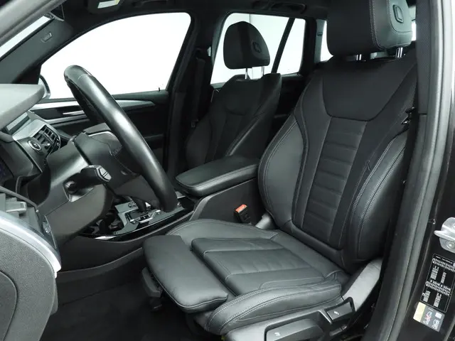 BMW X3 xDrive30e 2020 Hybride Benzine 7