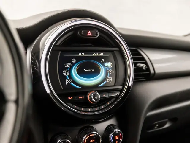 MINI Cooper Cabrio Mini 1.5 Black Sport 2017 Benzine 24