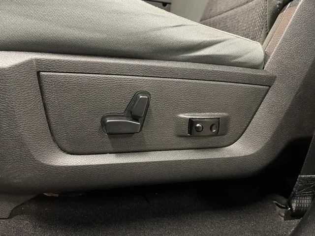 Dodge Ram 1500 5.7 V8 Crew Cab 6'4 Classic 2020 LPG/Gas 11