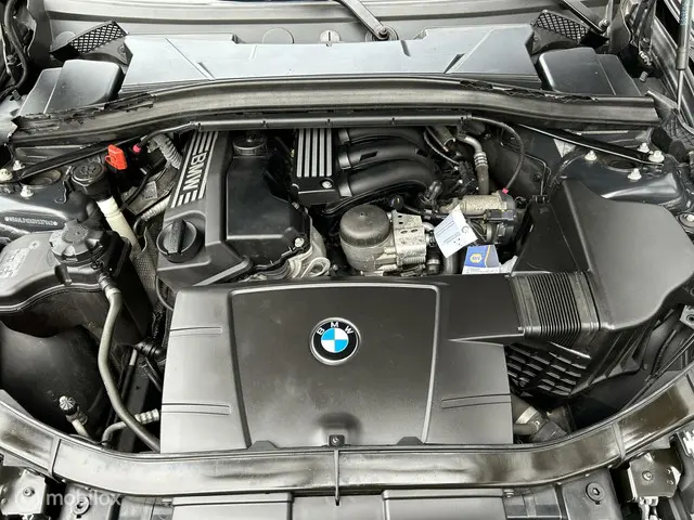 BMW X1 sDrive18i * AUTOMAAT * NAVIGATIE * AIRCO * 2013 Benzine 20