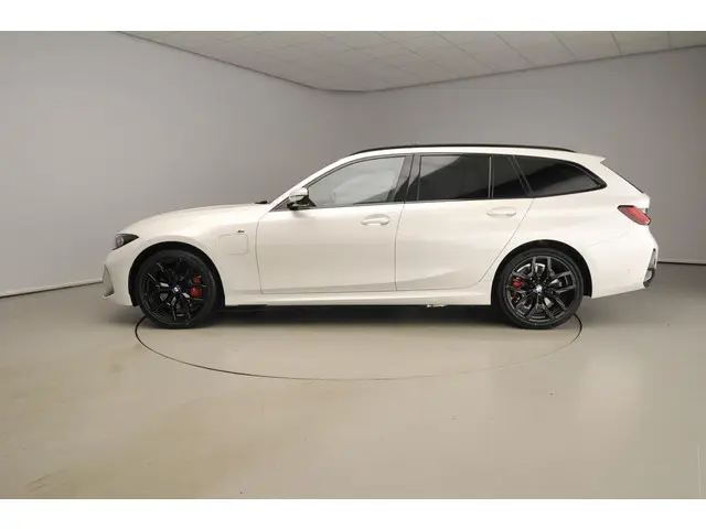 BMW 3 Serie Touring 330e 2026 Hybride Benzine 2