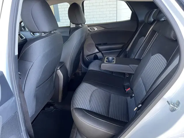 Kia XCeed 1.5 T-GDI DynamicLine 2022 Benzine 27