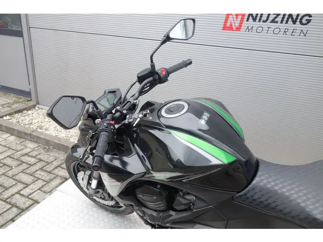 Kawasaki Z800 ABS 2016 Benzine 20