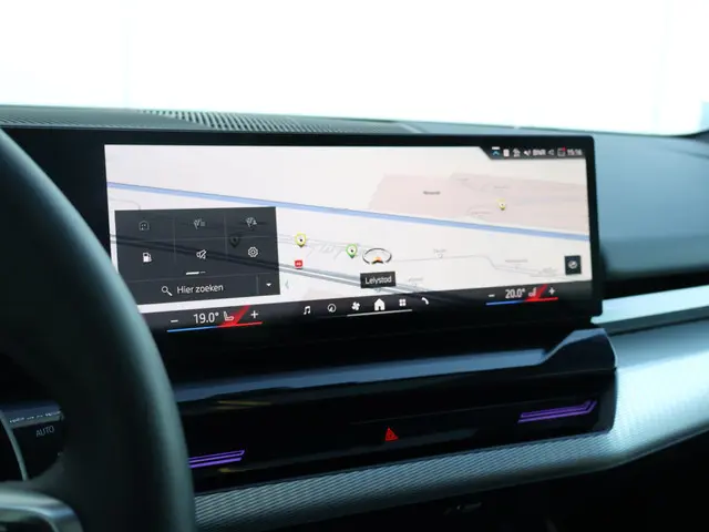 BMW 5 Serie Touring 530e 2024 Hybride Benzine 37