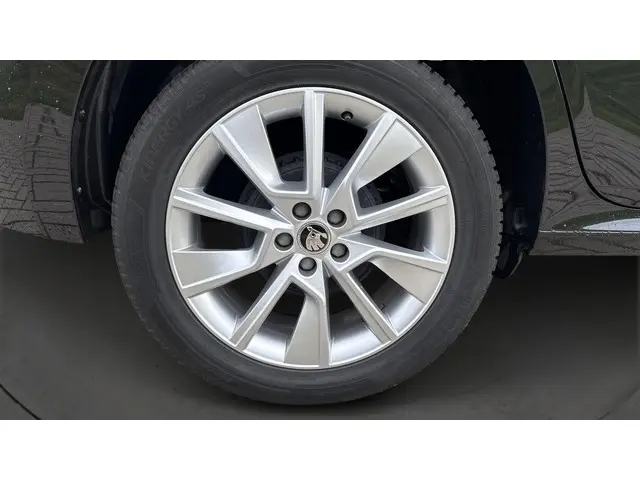 Škoda Kamiq 1.0 TSI Sport Business 2023 Benzine 13