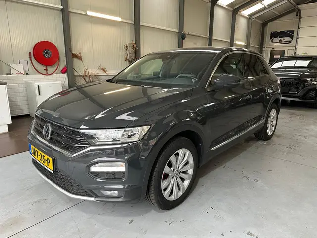 Volkswagen T-Roc 1.5 TSI Sport DSG Navi 2019 Benzine 3