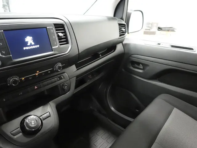 Peugeot Expert 2.0 BlueHDI 145PK L3 2023 Diesel 26