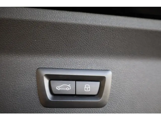 BMW X3 xDrive30e 2024 Hybride Benzine 31