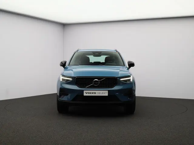 Volvo XC40 B4 Plus Dark 2025 Benzine 33