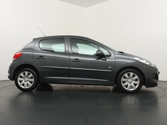 Peugeot 207 1.4 VTi Urban Move 2012 Benzine 6