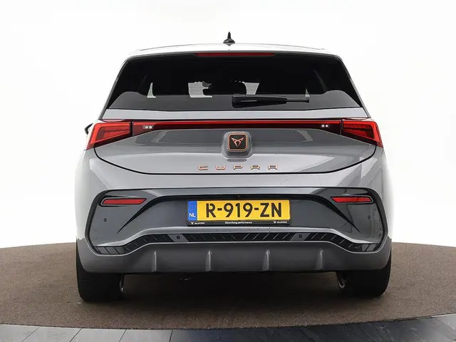 CUPRA Born Adrenaline 62 kWh 230pk 2022 Elektrisch 25