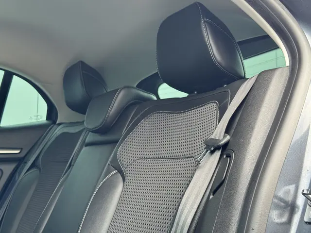 Renault Mégane 1.2 TCe Bose 2016 Benzine 36