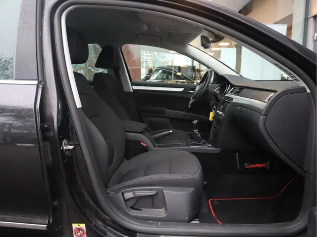 Škoda Superb 1.4 TSI Ambition 2014 Benzine 41