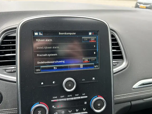 Renault Grand Scénic 1.3 TCe Intens 2019 Benzine 21