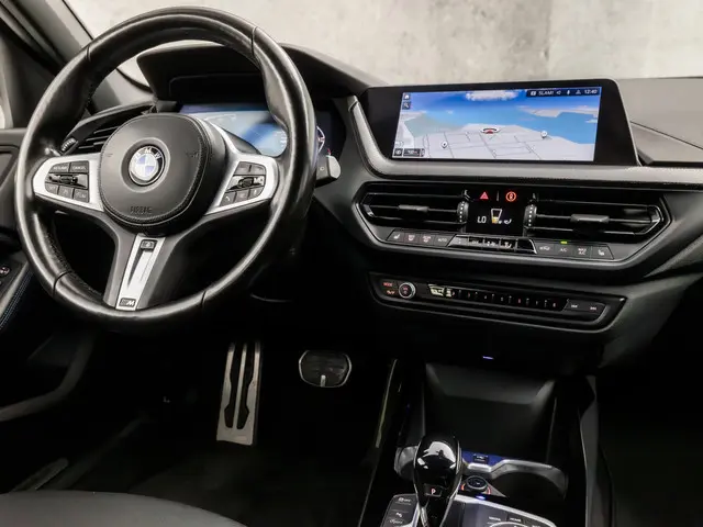 BMW 1 Serie 118i M Sport 2022 Benzine 7